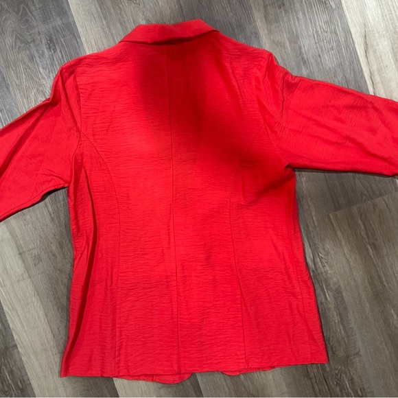 Red Textured Single-Button Blazer - Picture 6 of 7